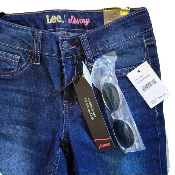 Lee Jeans 7 Girl's NWT Skinny Super Stretch Adjustable Waist Includes Sunglasses - Picture 2 of 3